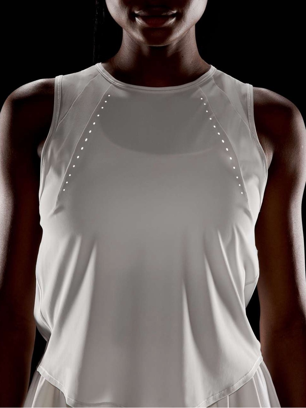 065. Lululemon Sculpt Cropped Tank Top
Light Vapor Gray/Silver size 8 - Picture 6 of 12